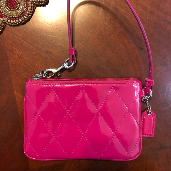 Coach Pop Gloss Hot Pink Wristlet NWT - Picture 3 of 6